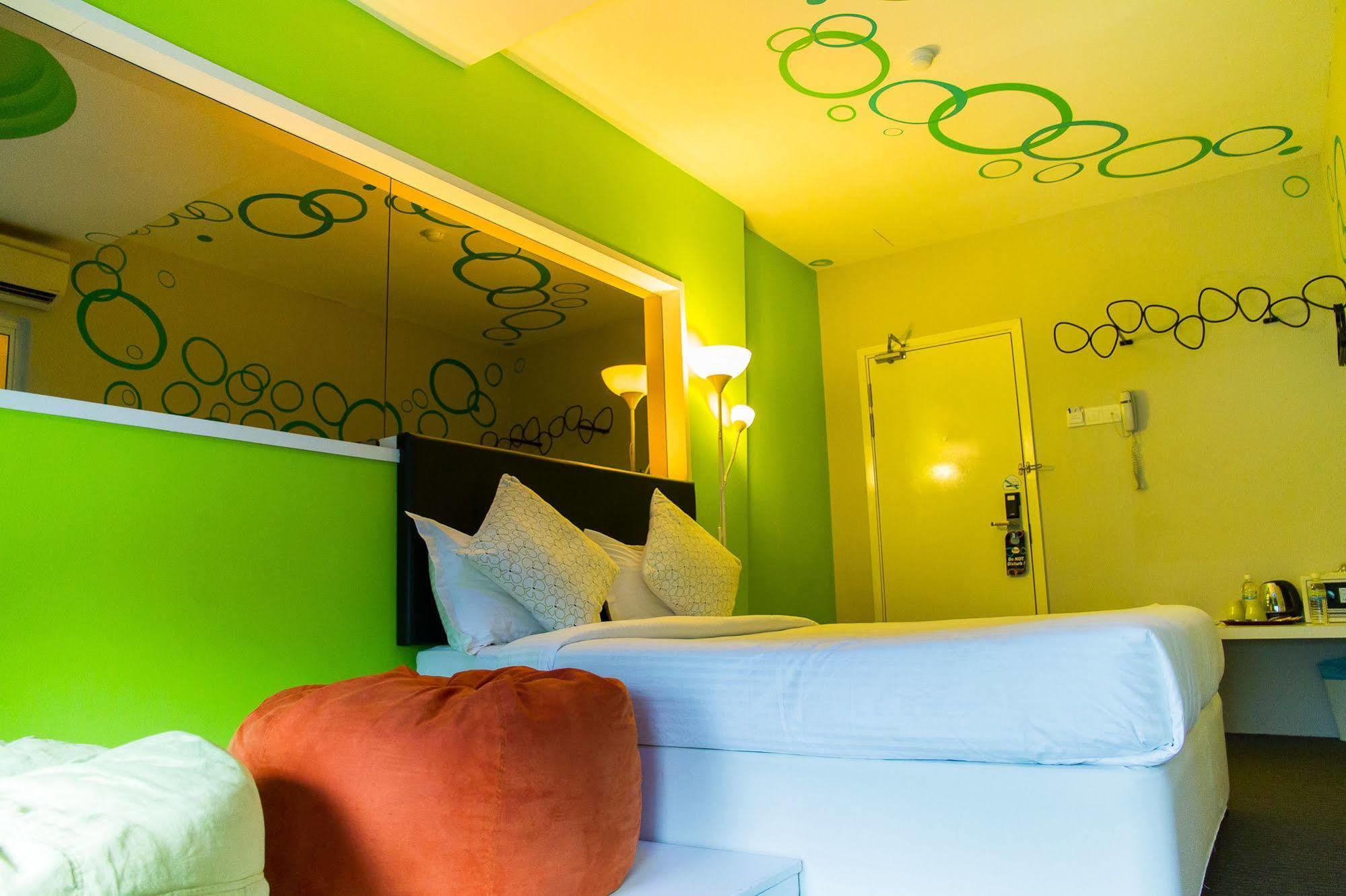 Bliss Boutique Hotel Джохор-Бару Екстер'єр фото